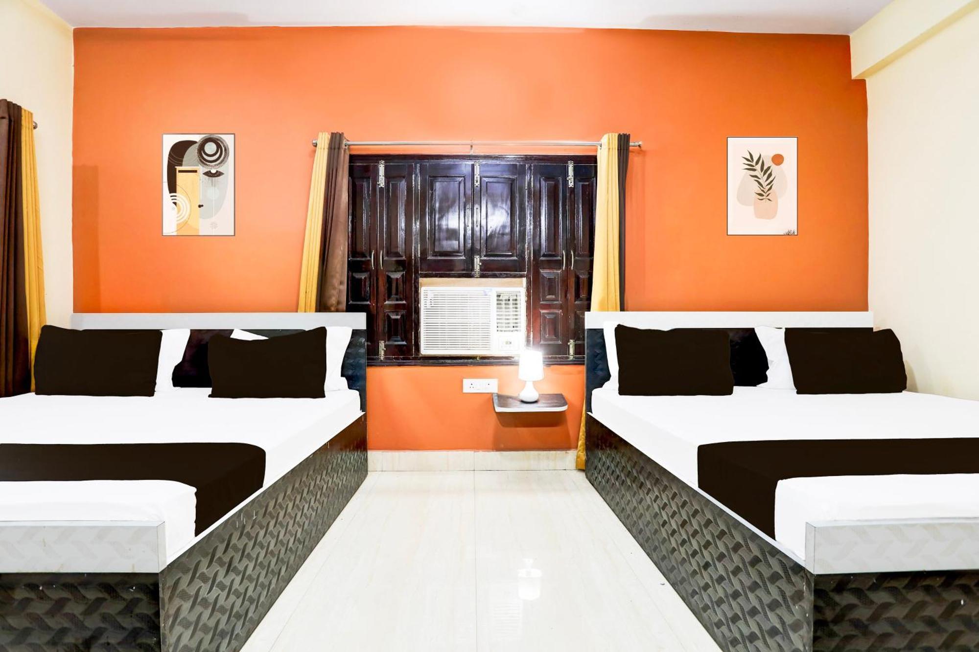 Hotel O R B Palace Varanasi Exterior photo